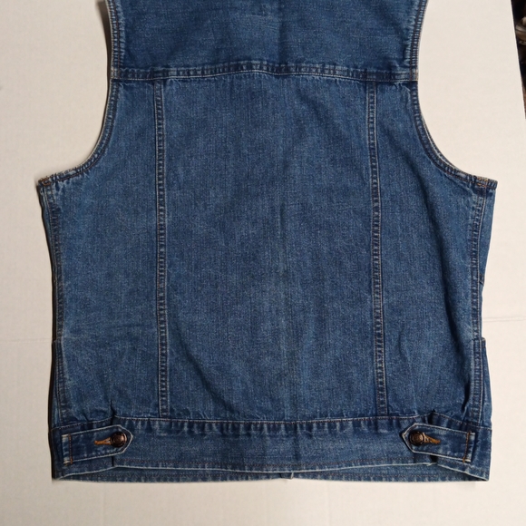 St. John's Bay Denim Vest with pockets - Picture 4 of 7